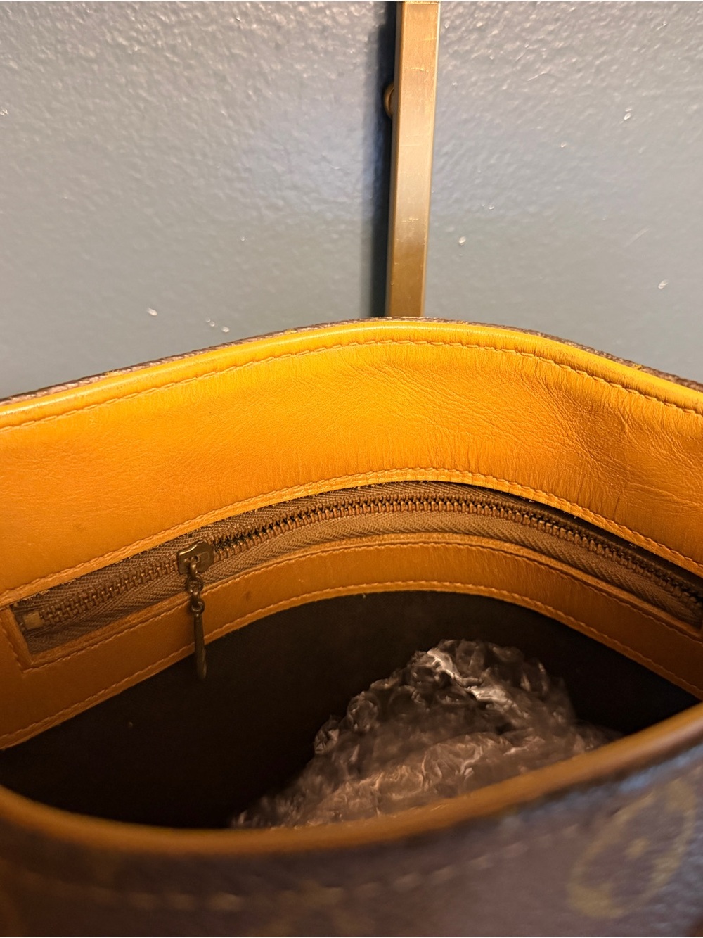 Louis Vuitton Vintage 1970’s Brown Monogram and Tan Leather Bucket Bag COA - Picture 9 of 13